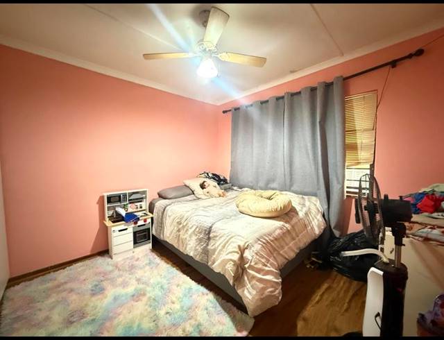 4 BEDROOM HOUSE FOR SALE IN BERGZICHT